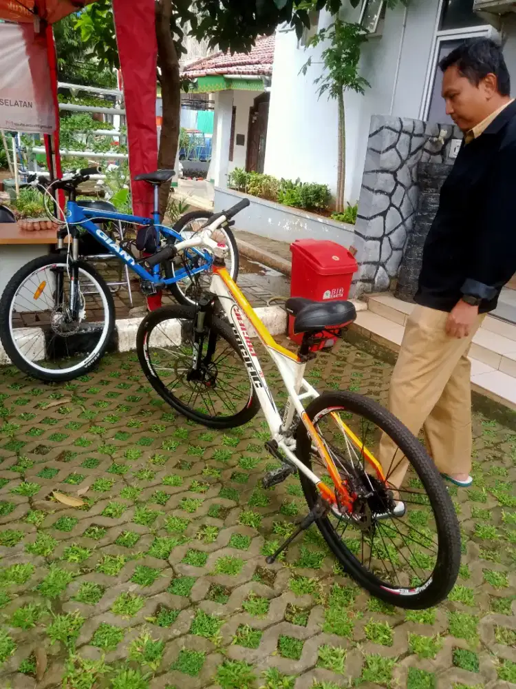 service sepeda bengkel sepeda panggilan