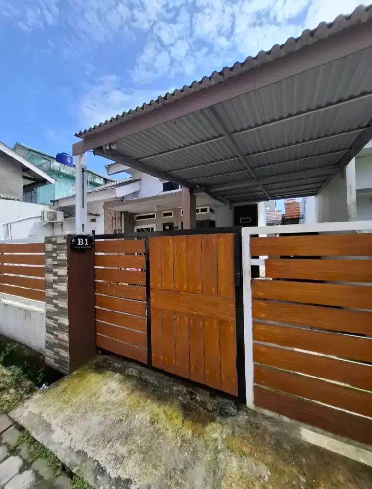 Di jual murah BU Rumah  di tengah Kota Nangka