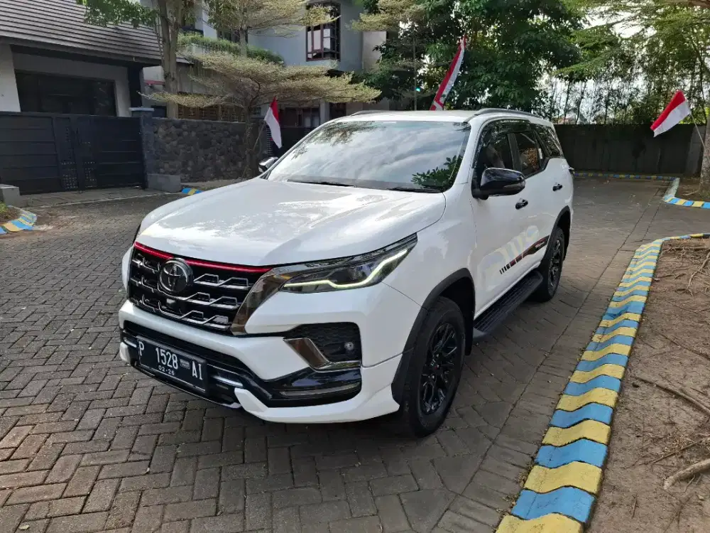 Fortuner Istimewa low km