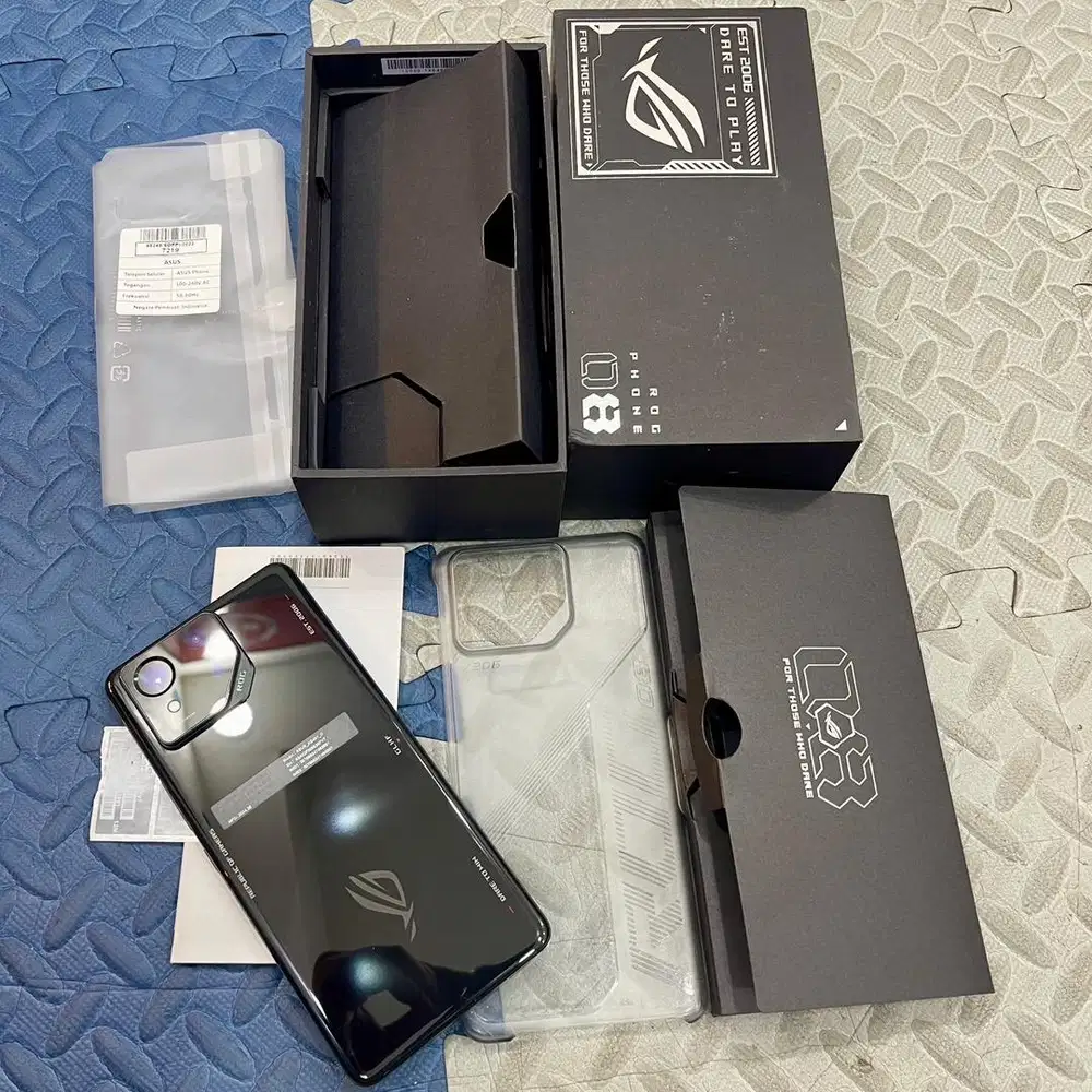 Asus rog 8 ram 12 / 256 resmi fullset original garansi