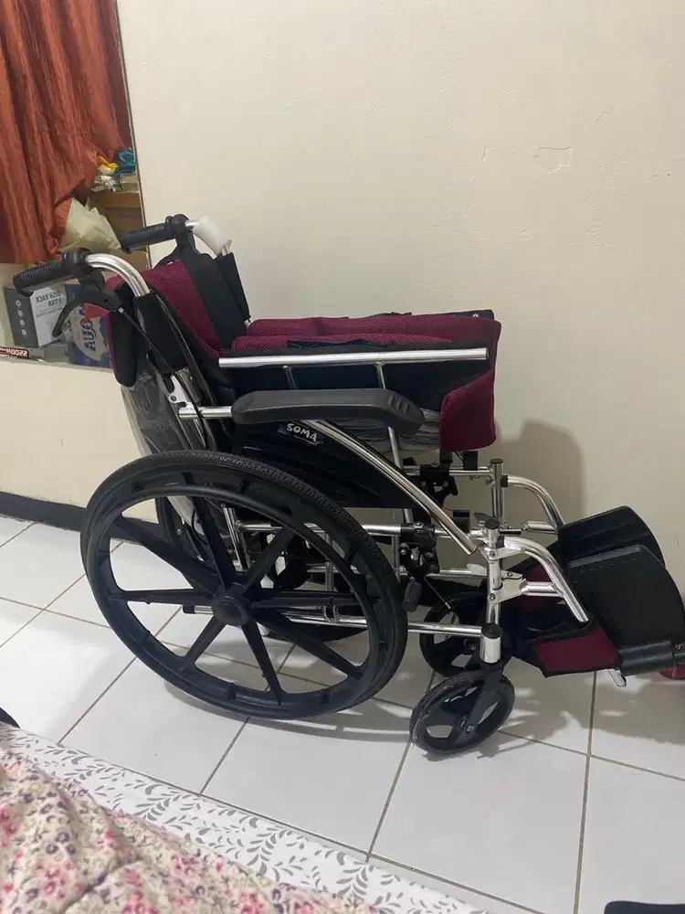 Kursi roda Bahan almunium