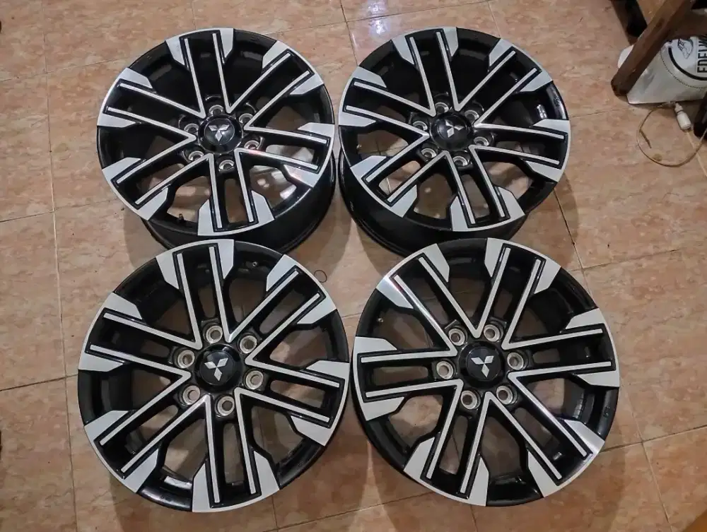 Veleg copotan Pajero R18 original