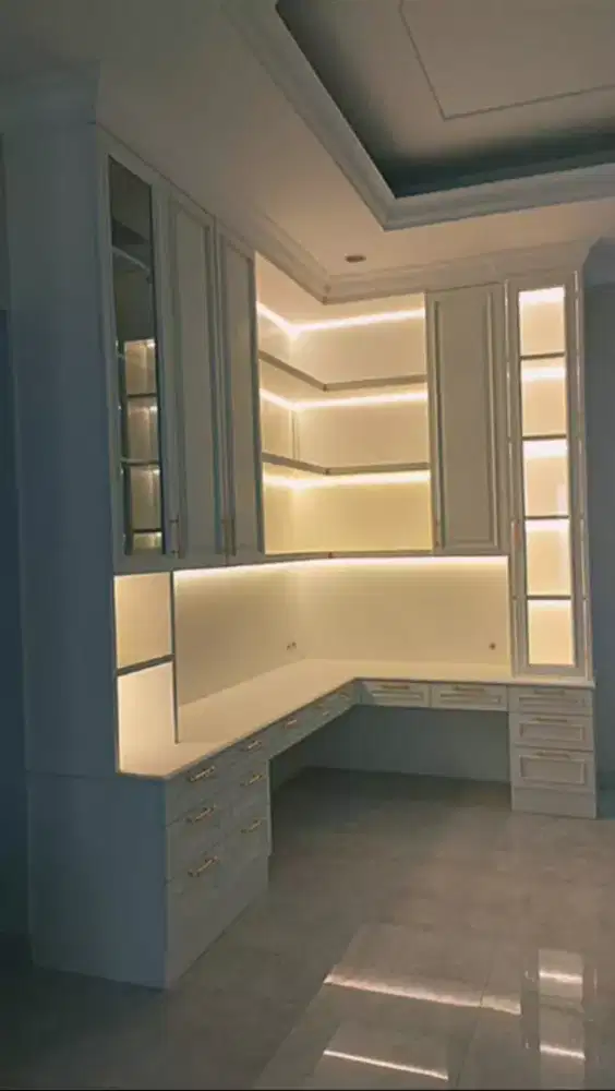 Lemari pakaian sama tempat belajar anak