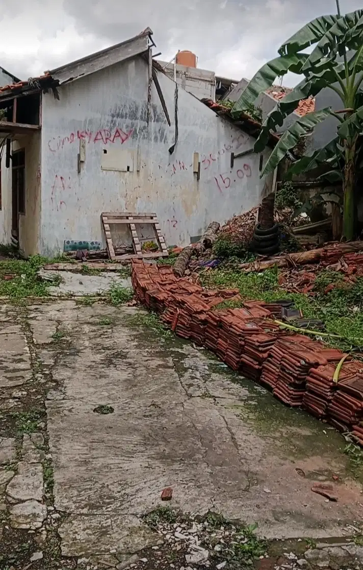 Tanah Murah banget di Tebet, dekat jalan raya