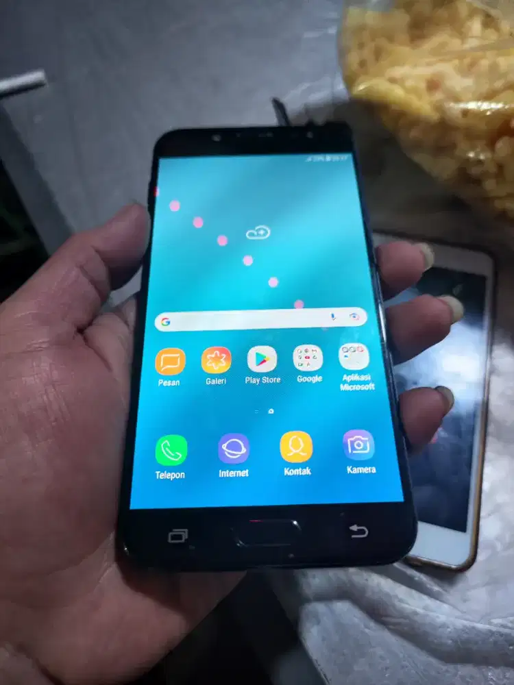 Samsung Galaxy J7 Plus 4/32 ex garansi resmi