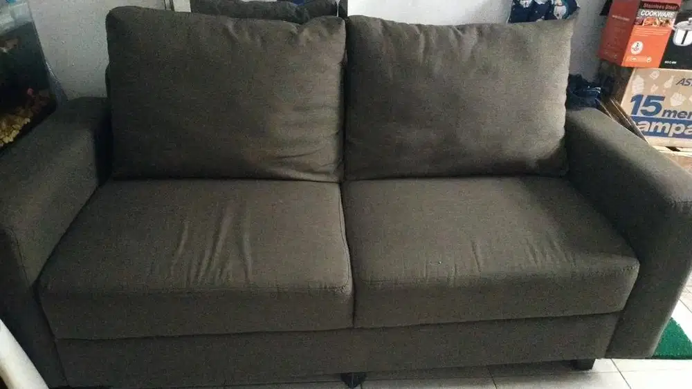 Dijual sofa 2 seat besar