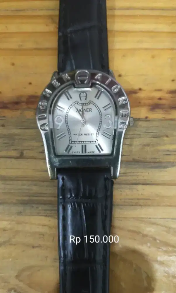 Arloji Etienne Aigner lady