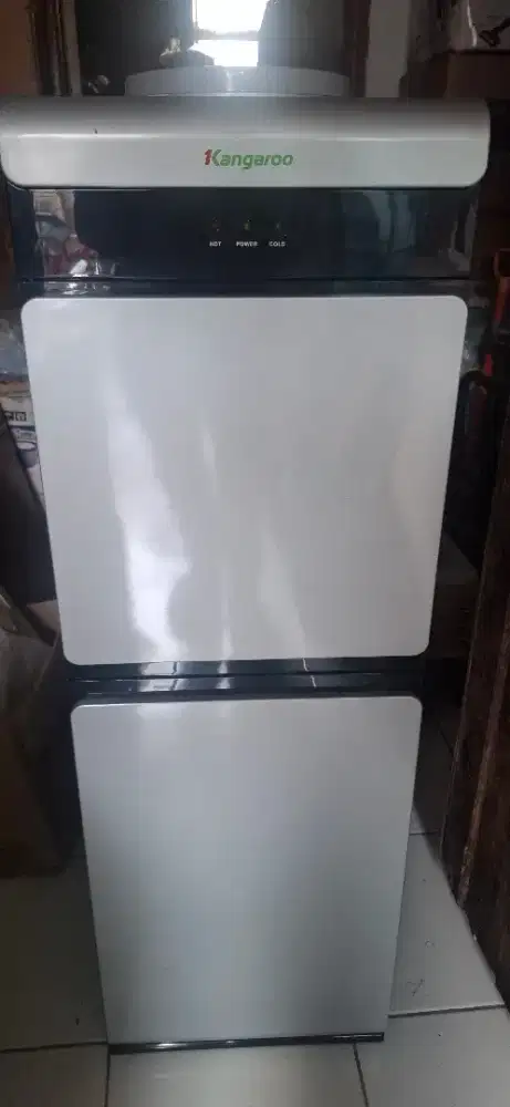 Dijual dispenser kangaroo + kulkas
