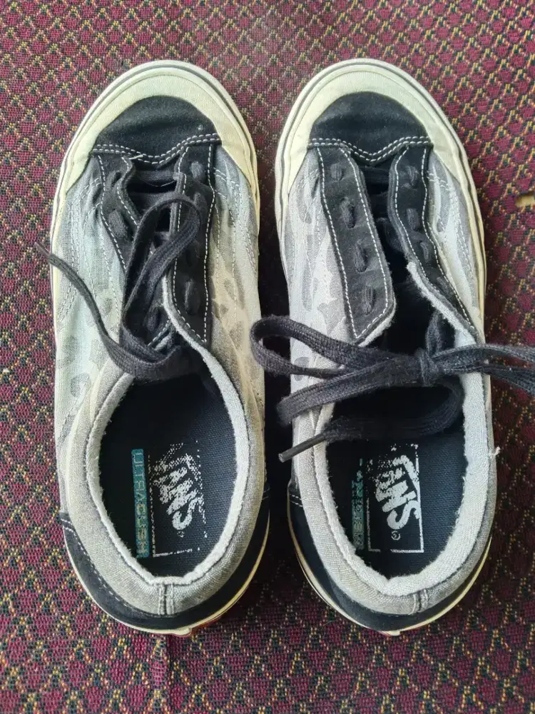 Assalamualaikum, sepatu vans ultracush ori second