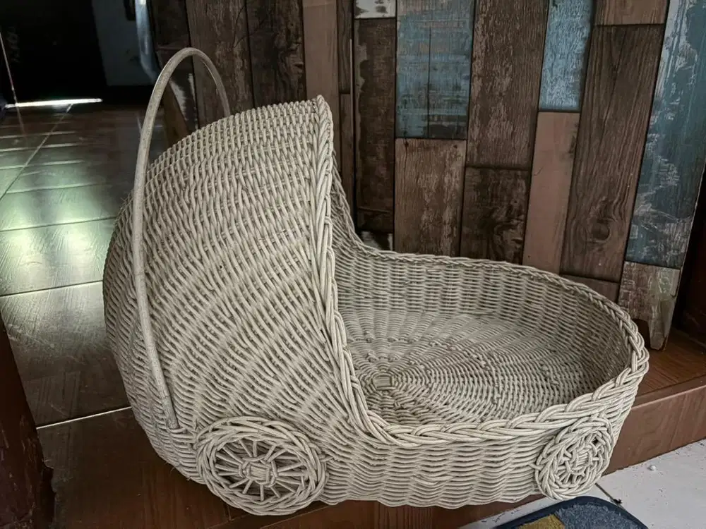 Preloved ranjang bayi perlengkapan foto baby property foto bayi