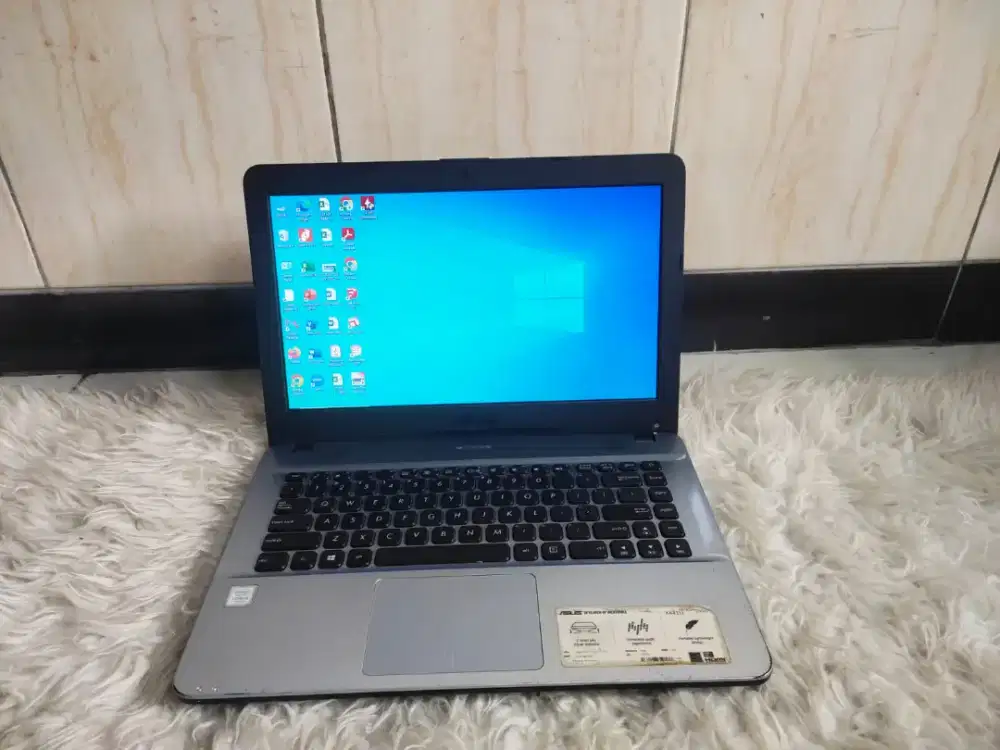A448 Asus X441U core i3-7020U Ram 4GB ssd 127GB plus hdd 1000GB