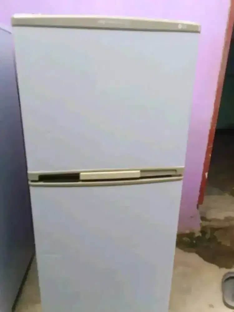 Jual beli dan perbaikan kulkas