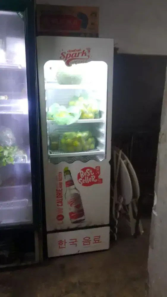 Jual beli dan perbaikan showcase