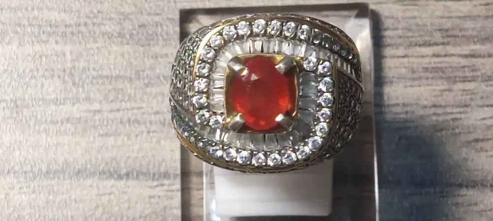 Pinkish Orange Sapphire