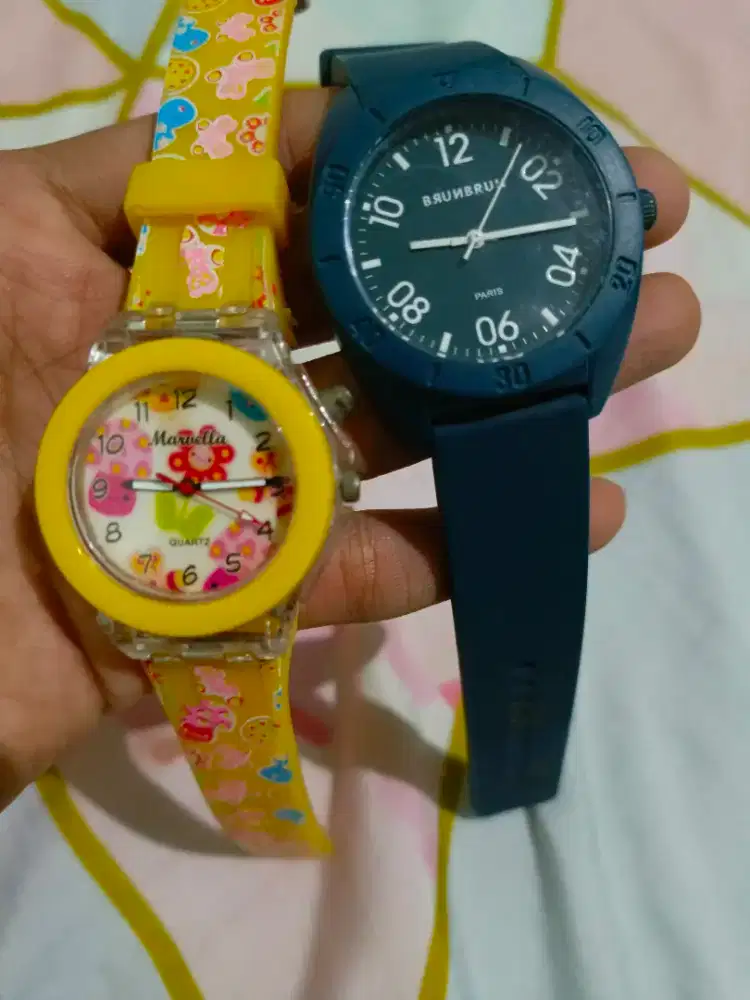 Jam tangan - ganti baterai dan servis