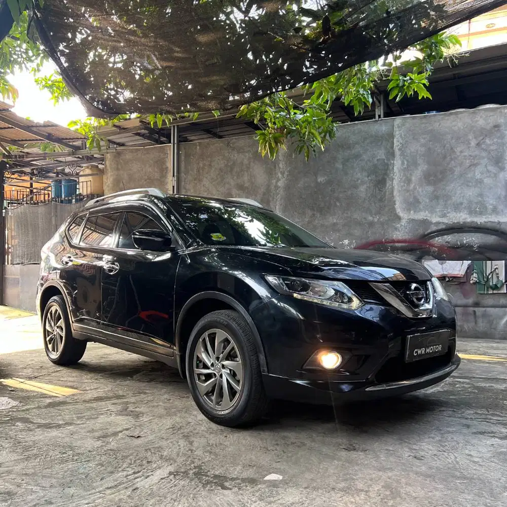 (CASH) Nissan X-Trail 2.5 Hitam (2017) AT - Terawat Siap Pakai