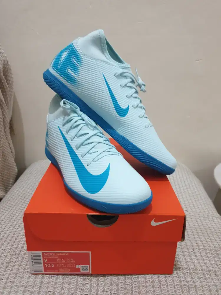 Sepatu Futsal Nike Superfly 10 Club IC, Size 42,5