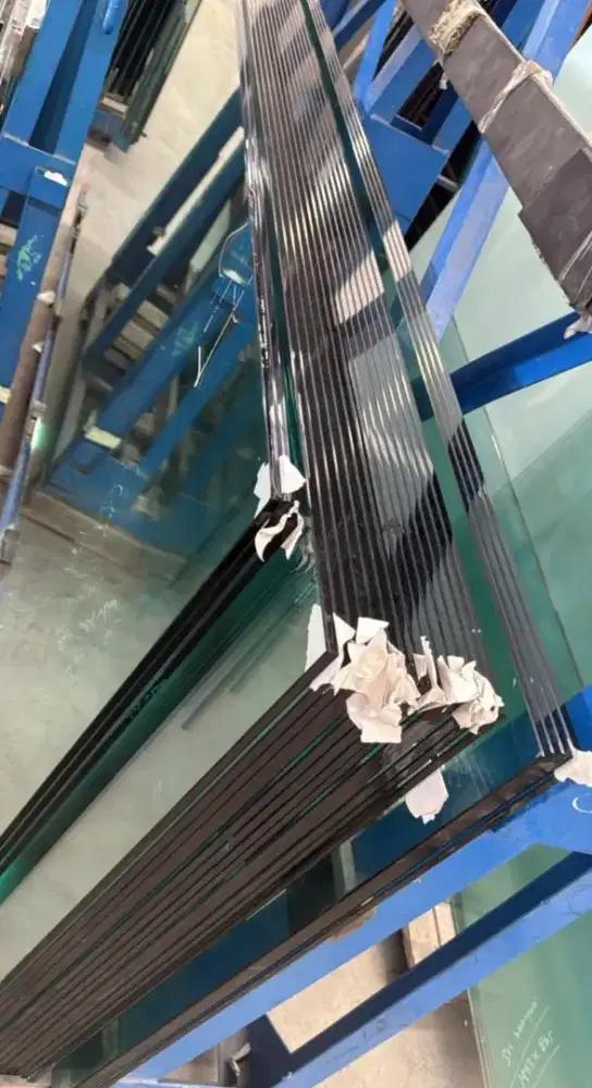 Kaca temepered 12,10,8 mili