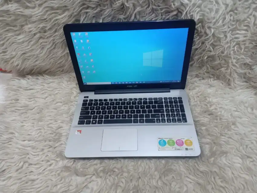 A444 Asus X555B amd a9-9420 Ram 12GB ddr 4 ssd 256GB mulus like new