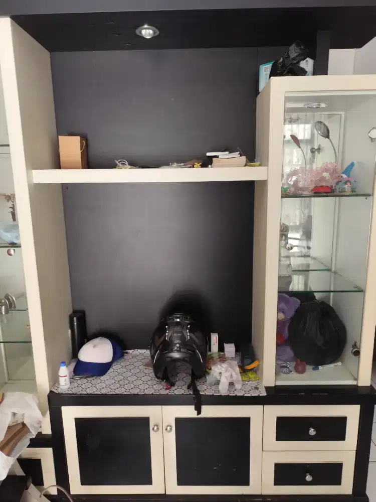 Jual lemari pajang dan lemari TV minimalis