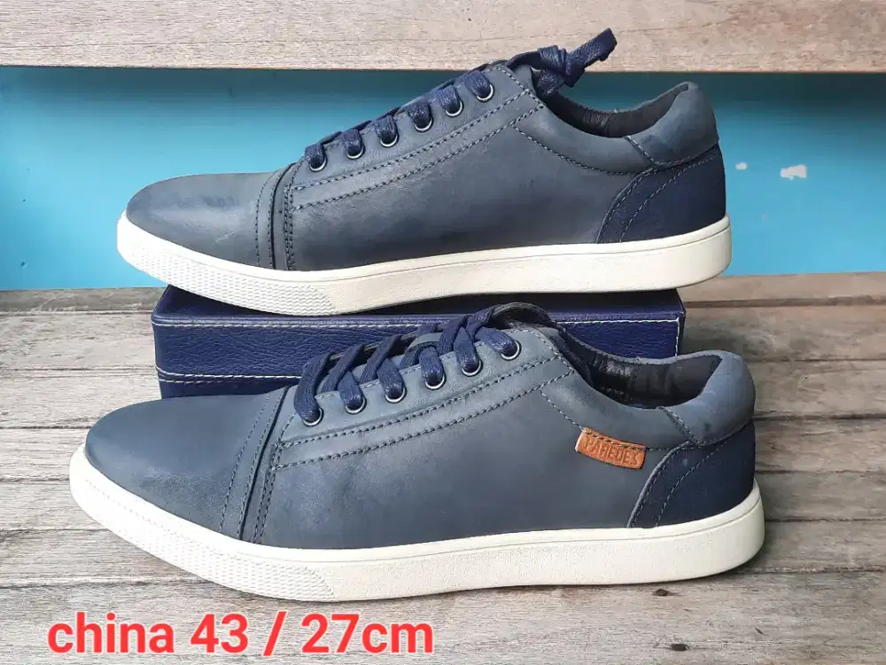 Sepatu PAREDES kulit new