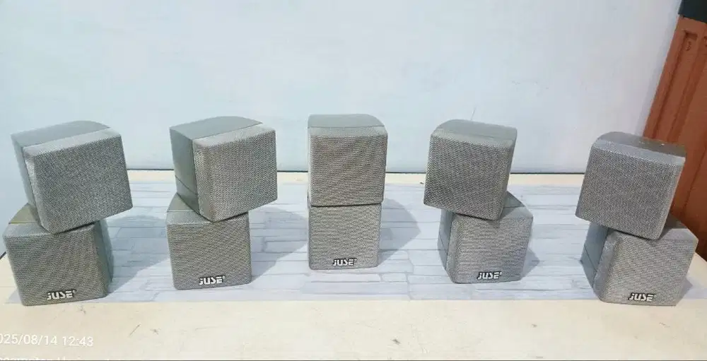 JOSE speaker surround
