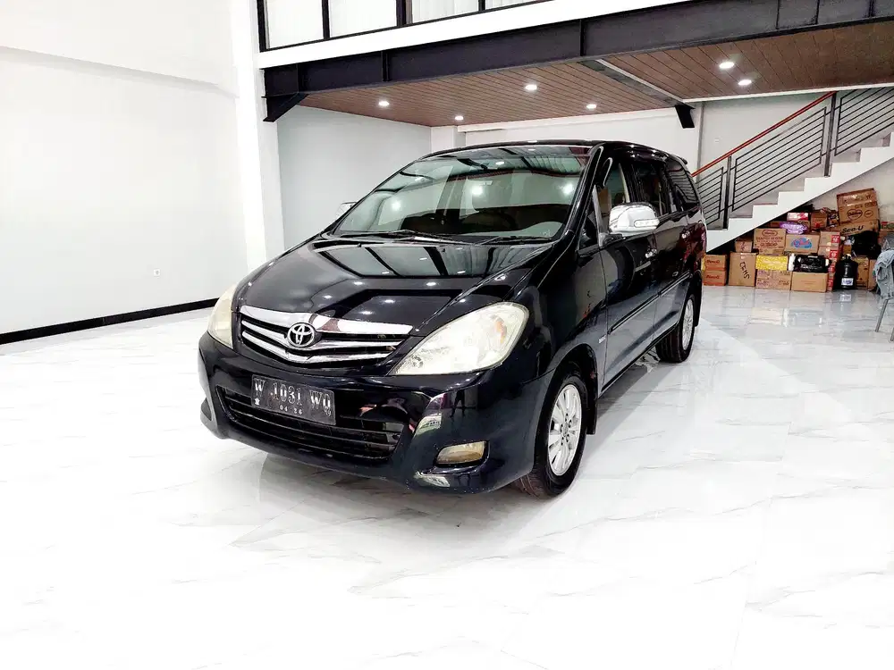 Innova V bensin 2011 Metic