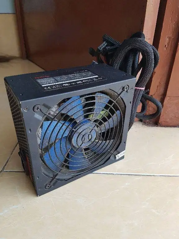 PSU Infinity 500w 80+ Hitam 8 pin vga