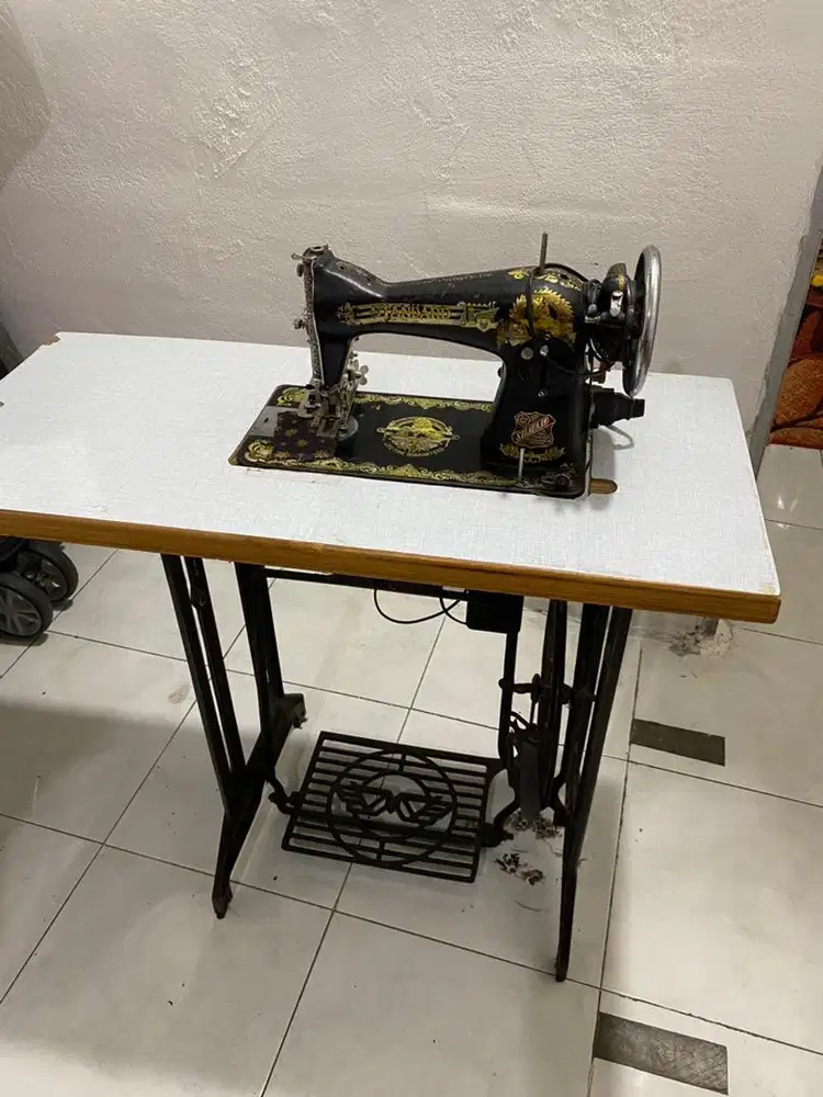 Mesin Jahit Klasik Standar + Meja & Dinamo – Siap Pakai! Bonus menarik