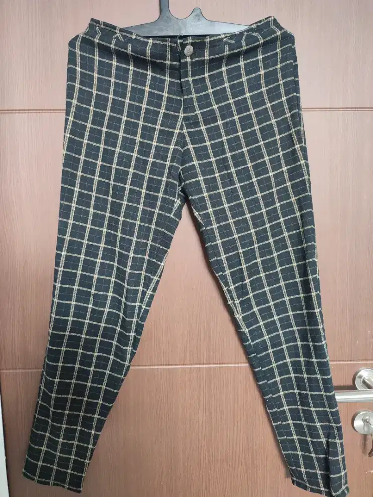 Celana Panjang Wanita