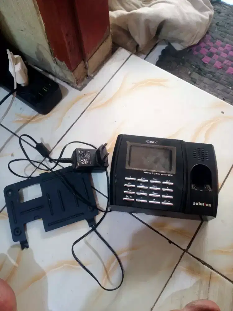 pinjer absen solution