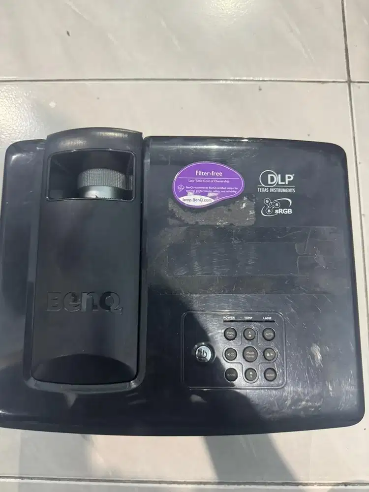 Proyektor benq mp515