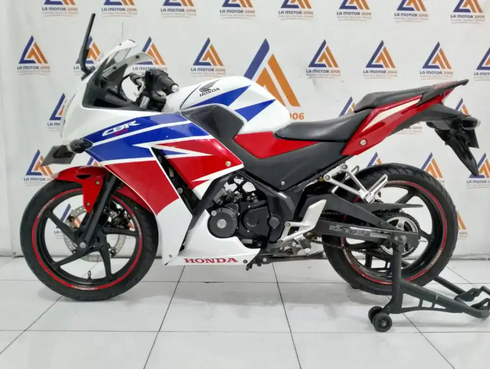 Honda CBR 150r THN 2015