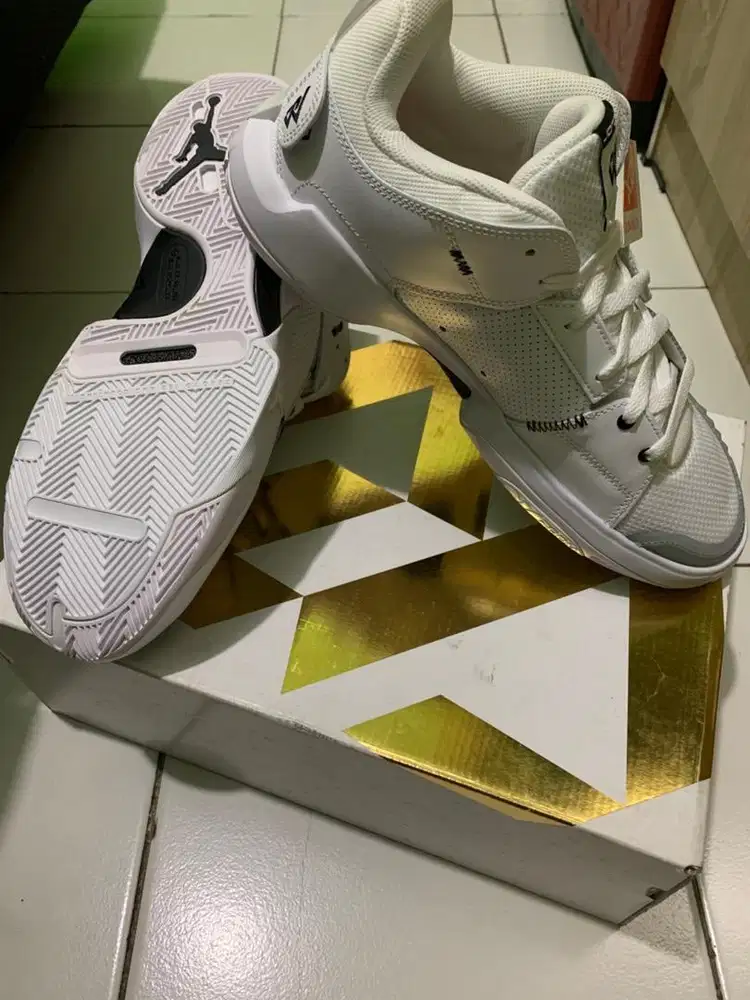 Sepatu Jordan Mens One Take 5 PF - White