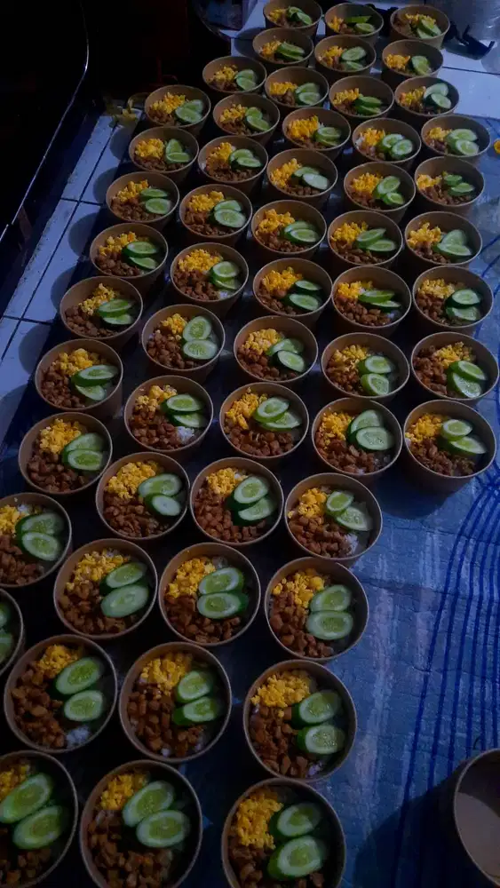 MENERIMA PESANAN NASI BOX / NASI KOTAK PORSI BANYAK HARGA MURAH DI BDG