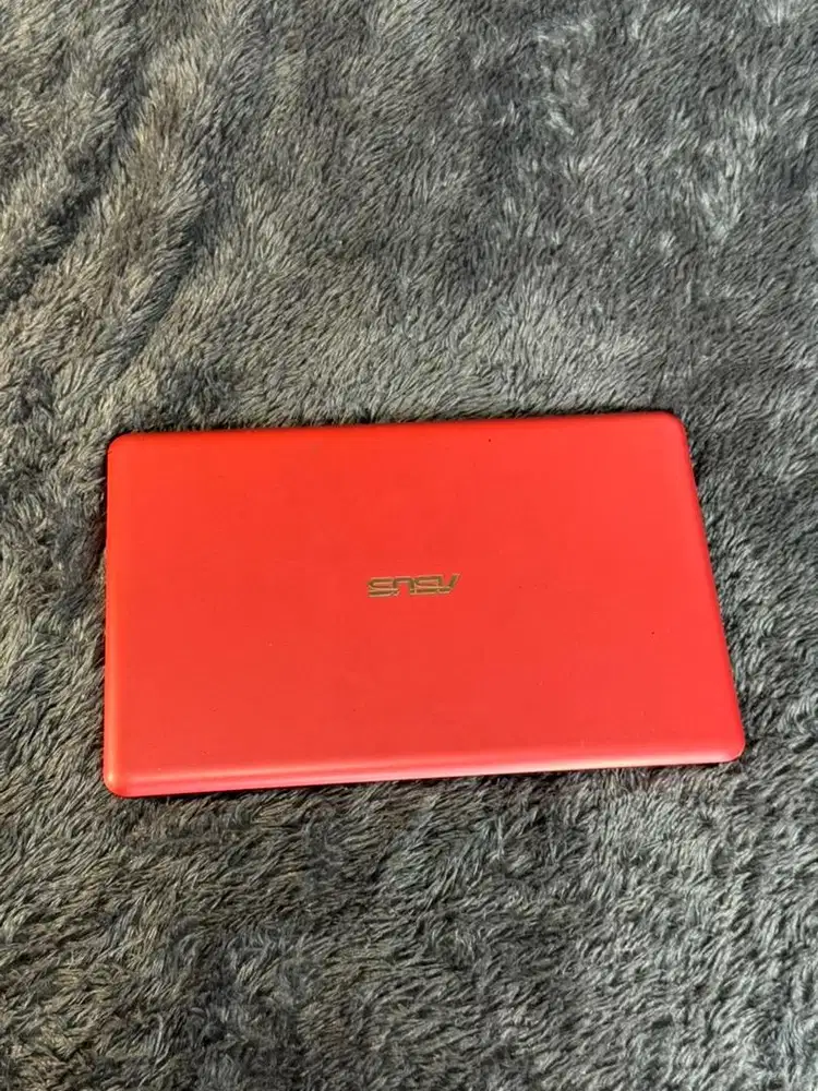 Asus E202S red bagus