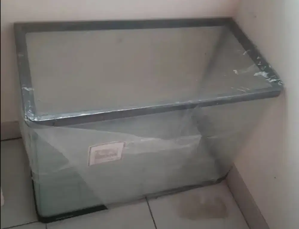 Aquarium Kaca kualitas 1 tanpa sambungan uk 100 x 50 x 50