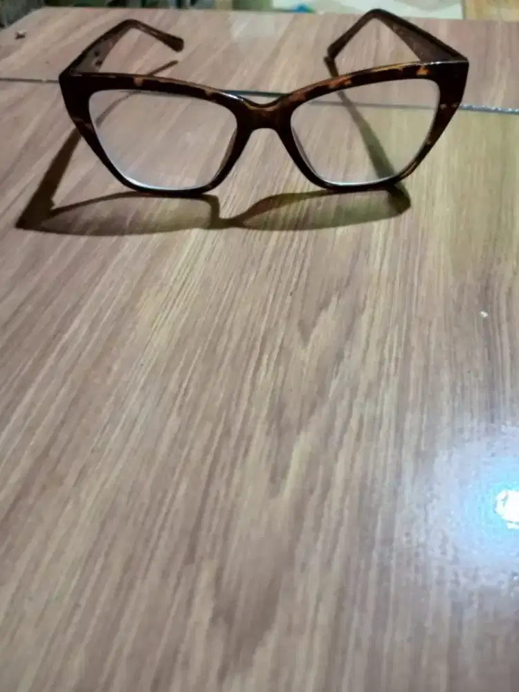 Jual kacamata optik