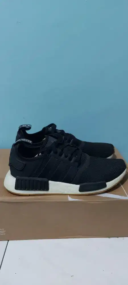 Adidas Nmd R1 Black Gum