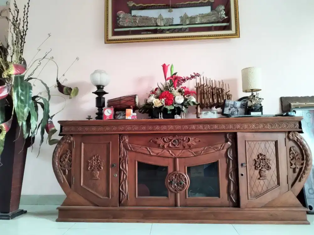 Bufet Credenza Jati Klasik