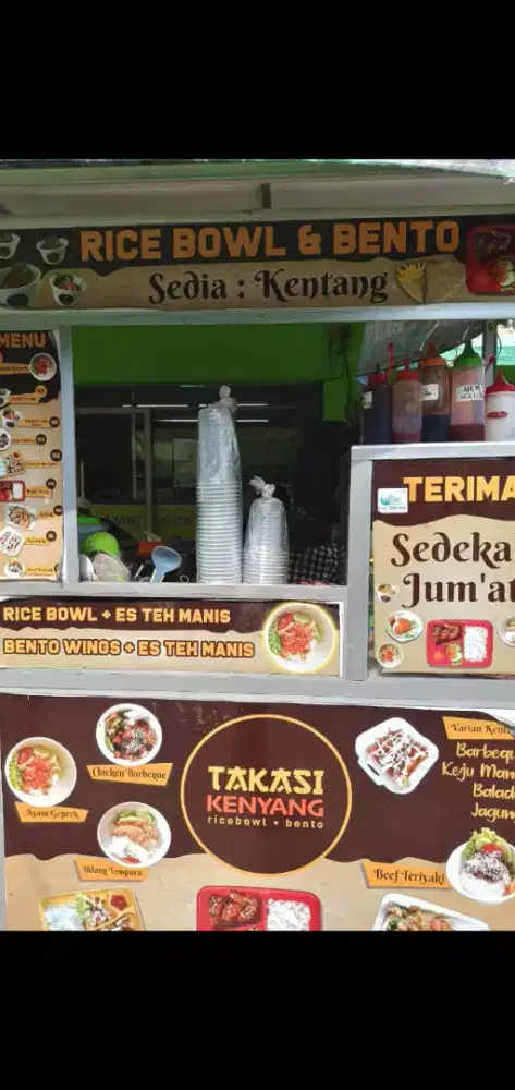 Gerobak/etalase bekas usaha