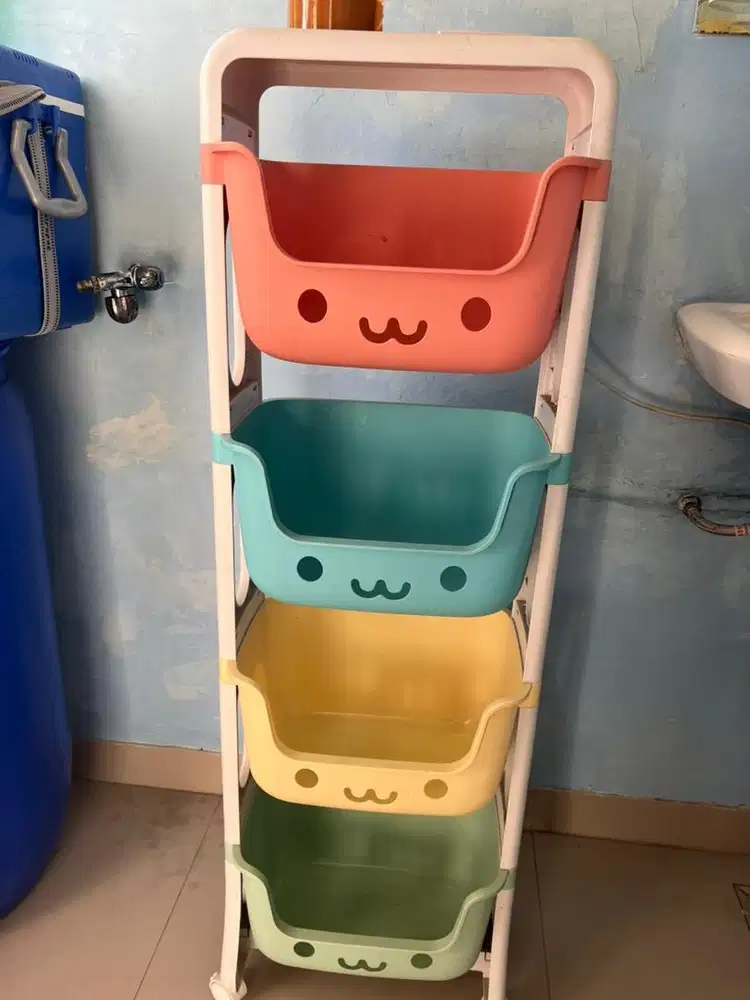 Perlengkapan rumah tangga dan box bayi