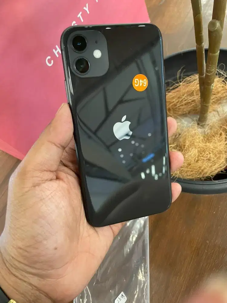 Iphone 11 64gb like new black termurah