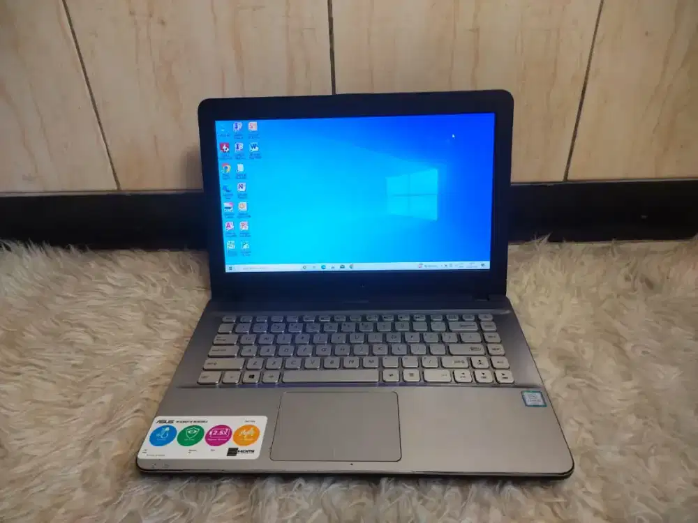 A486 Asus X441U core i3-6006U Ram 4GB ssd 240+ hdd 500gb