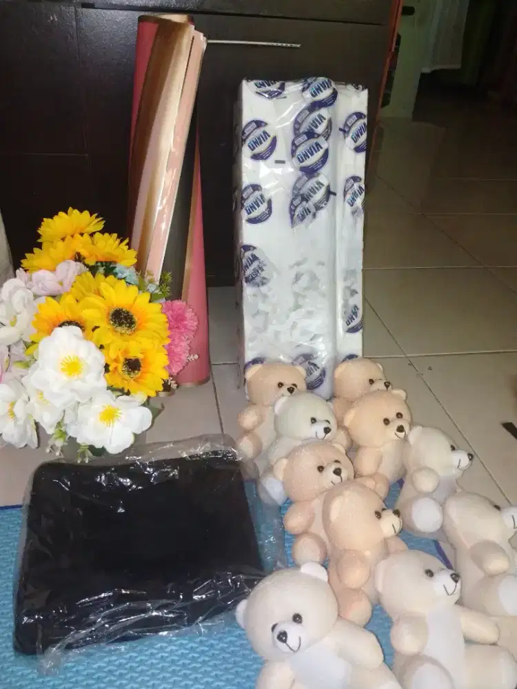 bahan bucket buket bunga boneka