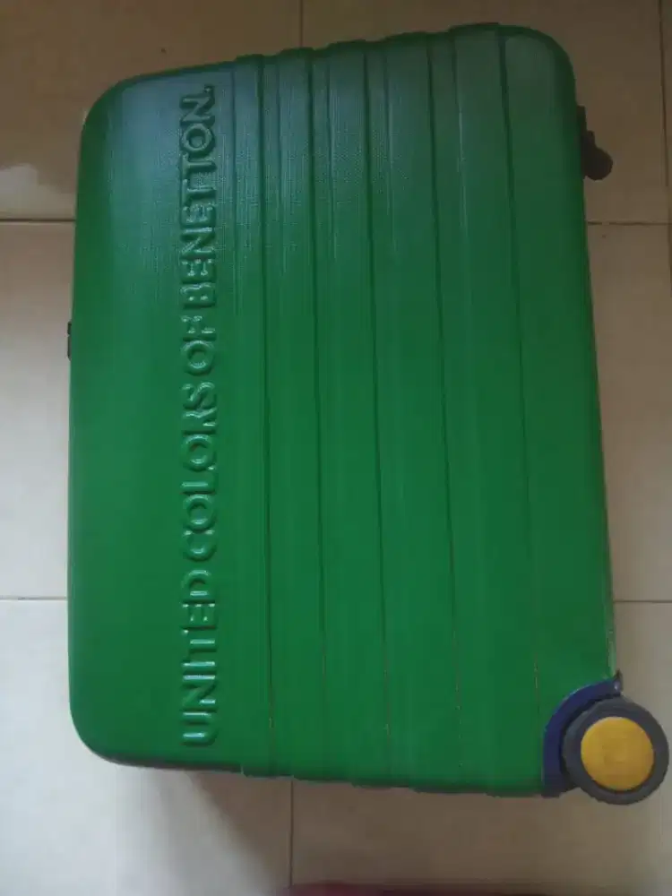 Koper Antik Benetton