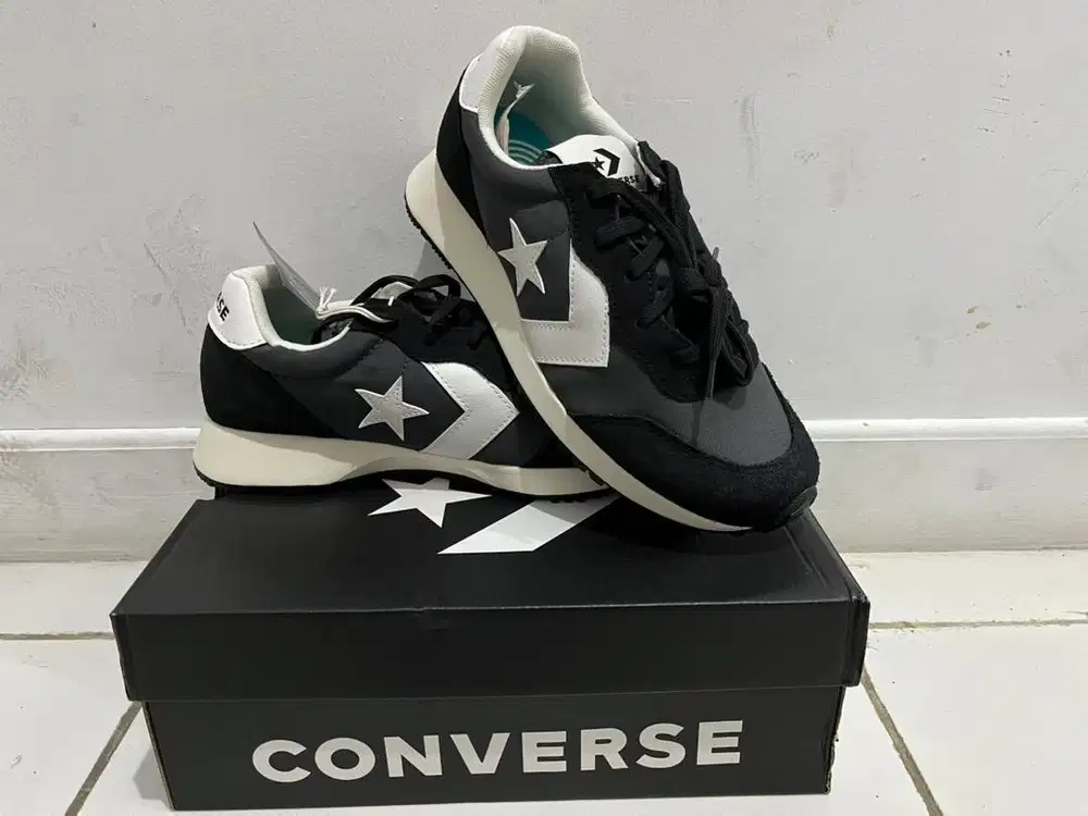 Sepatu Converse Trainer Ox