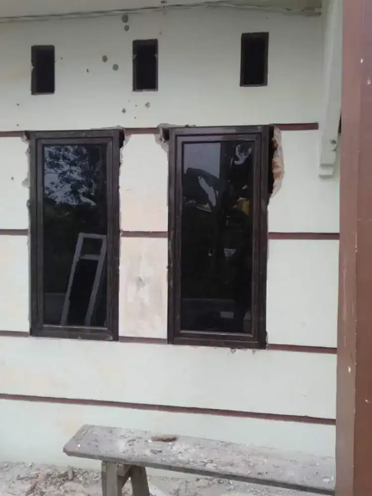 Jendela alumunium kaca