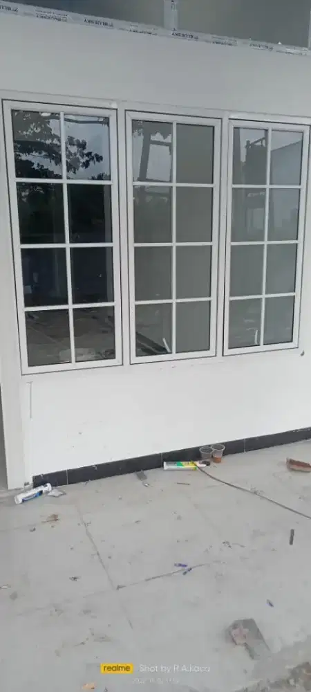 Jendela alumunium kaca
