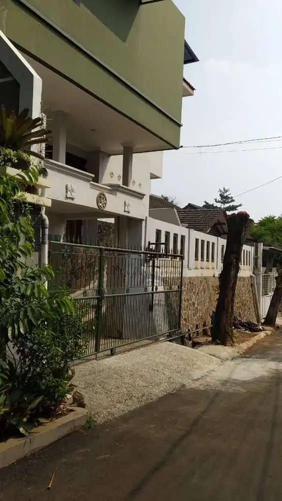 Dijual cepat Rumah kost  dilingkungan Asri esklusif  di dalam komplek